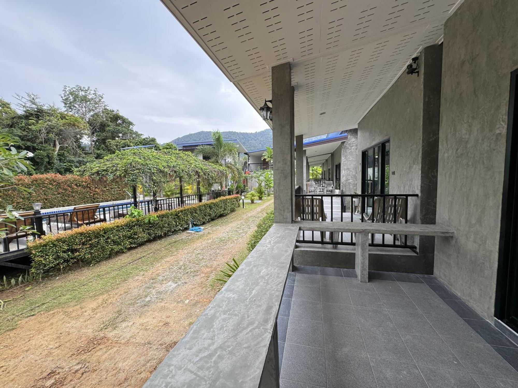 Baan Chainarong Koh Lanta Exterior photo